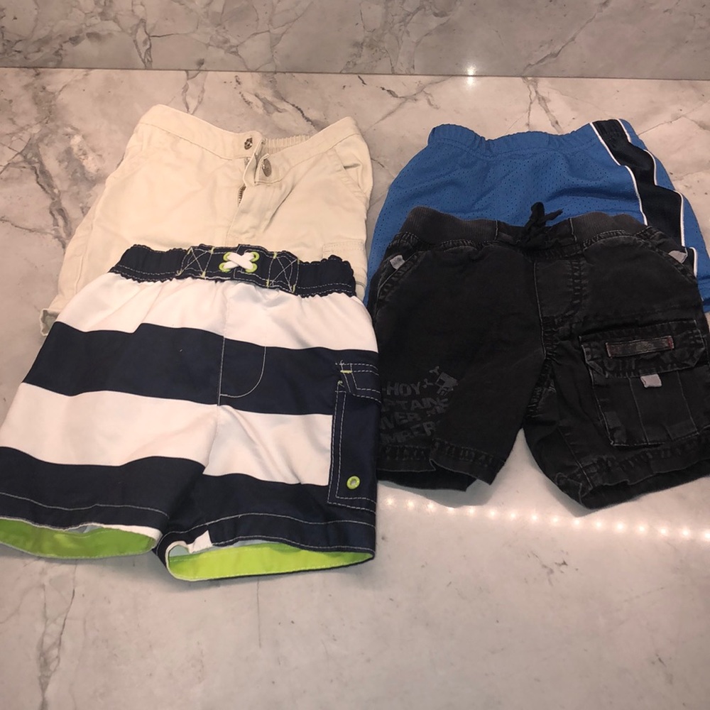 SOLD- Boys 16 piece summer to fall bundle 12M - Picture 6 of 9